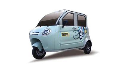 Veicolo elettrico a quattro ruote per passeggeri